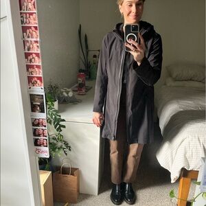 Black lululemon rain rebel jacket